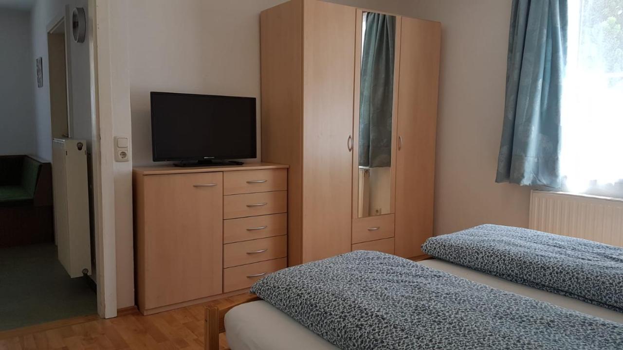 11 Apartment *